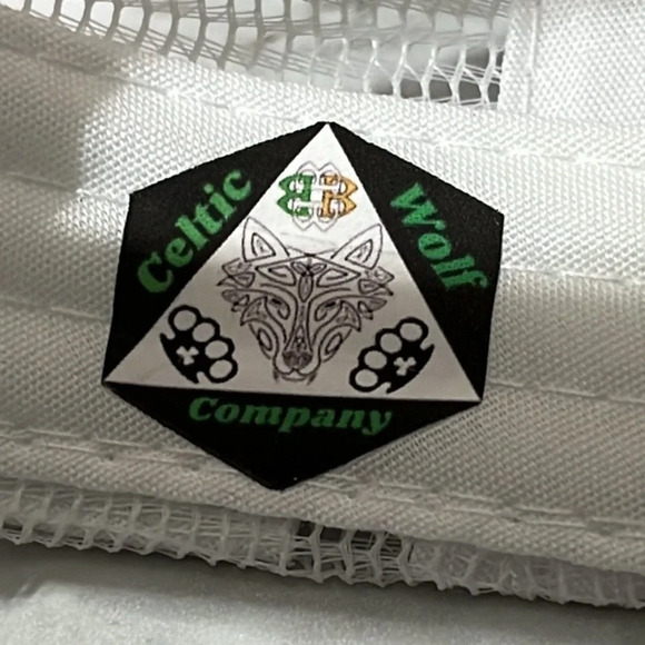 CUSTOM DESIGNED FIGHTING IRISHMAN UNISEX TRUCKER HAT. - Picture 6 of 6